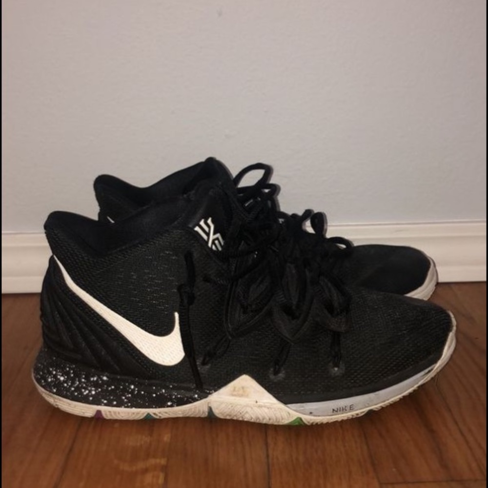 Kyrie 5 “Black Magic”